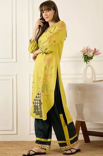 Women Ethnic Motifs Embroidered Regular Thread Work Kurta with Palazzos