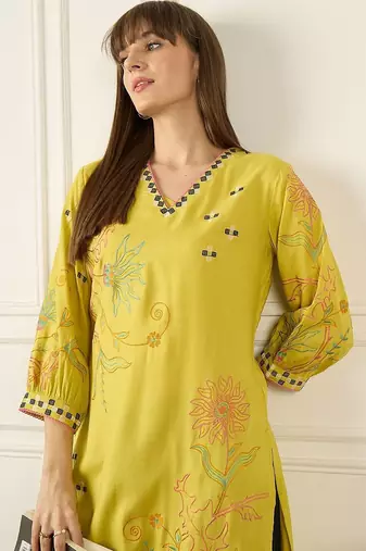 Women Ethnic Motifs Embroidered Regular Thread Work Kurta with Palazzos