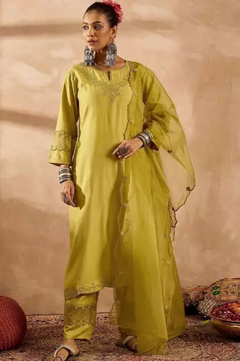 Women Ethnic Motifs Embroidered Regular Thread Work Liva Kurta with Palazzos & With Dupatta