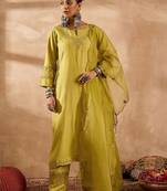 Women Ethnic Motifs Embroidered Regular Thread Work Liva Kurta with Palazzos & With Dupatta
