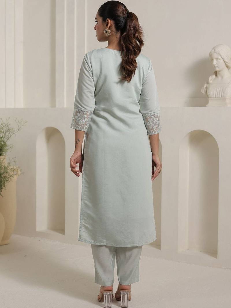 Women Floral Regular Thread Work Kurta with Trousers & With Dupatta