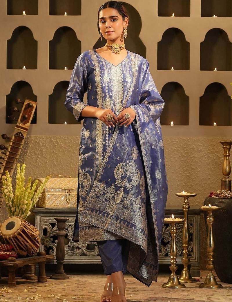 Women Ethnic Motifs Regular Liva Kurta with Trousers & With Dupatta