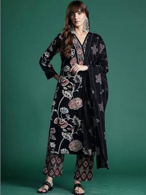 Women Floral Printed Regular Pure Cotton Kurta with Trousers & With Dupatta 1