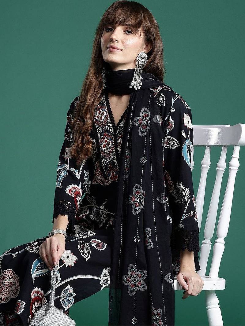 Women Floral Printed Regular Pure Cotton Kurta with Trousers & With Dupatta