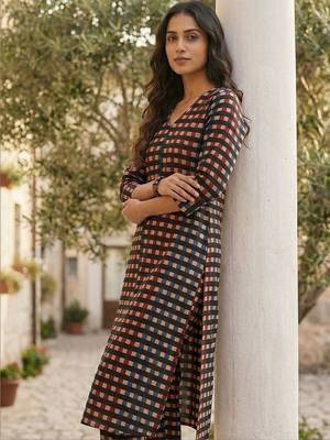 Women Regular Pure Cotton Kurta with Trousers 2