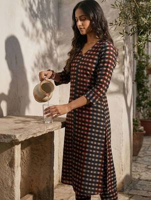 Women Regular Pure Cotton Kurta with Trousers 5