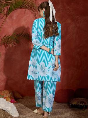Women Printed Regular Pure Cotton Kurta with Trousers 4