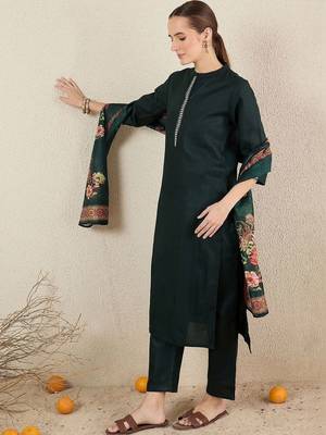 Women Floral Embroidered Regular Thread Work Kurta with Trousers & With Dupatta 5