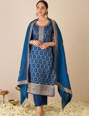 Women Ethnic Motifs Regular Kurta with Trousers & With Dupatta 6