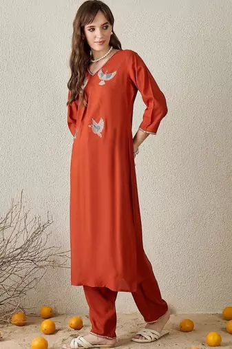Women Ethnic Motifs Embroidered Regular Thread Work Kurta with Palazzos