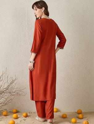 Women Ethnic Motifs Embroidered Regular Thread Work Kurta with Palazzos 4