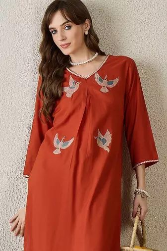 Women Ethnic Motifs Embroidered Regular Thread Work Kurta with Palazzos