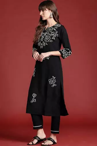 Women Floral Embroidered Regular Thread Work Kurta with Trousers & With Dupatta