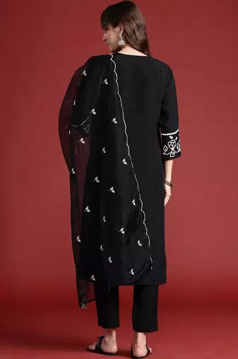 Women Floral Embroidered Regular Thread Work Kurta with Trousers & With Dupatta