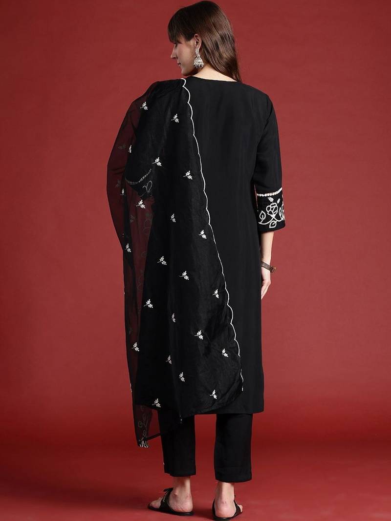 Women Floral Embroidered Regular Thread Work Kurta with Trousers & With Dupatta