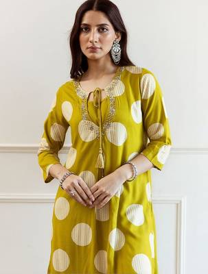 Women Printed Regular Thread Work Kurta with Palazzos 2