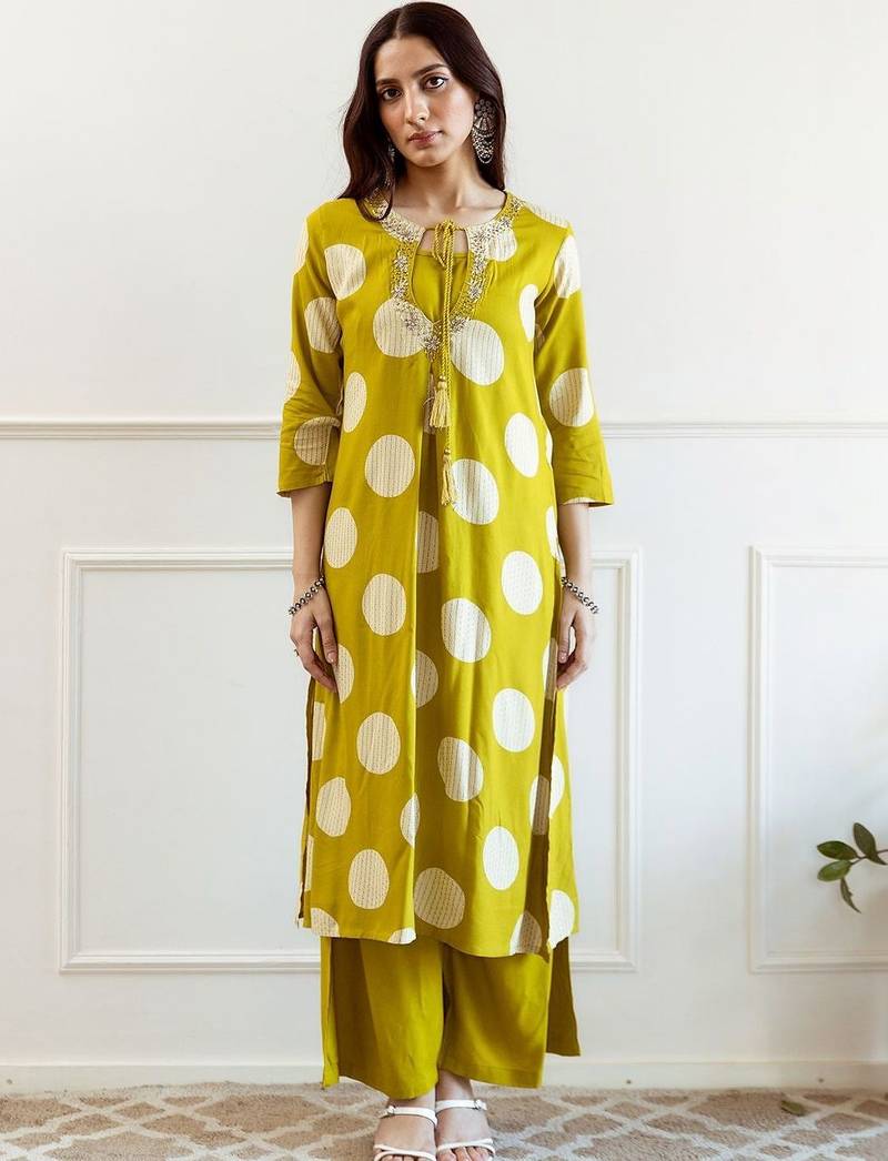 Women Printed Regular Thread Work Kurta with Palazzos
