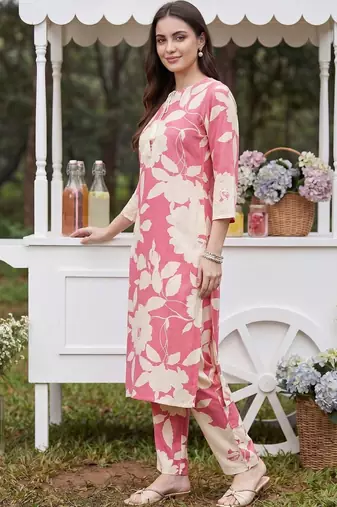 Women Floral Printed Regular Kurta with Palazzos
