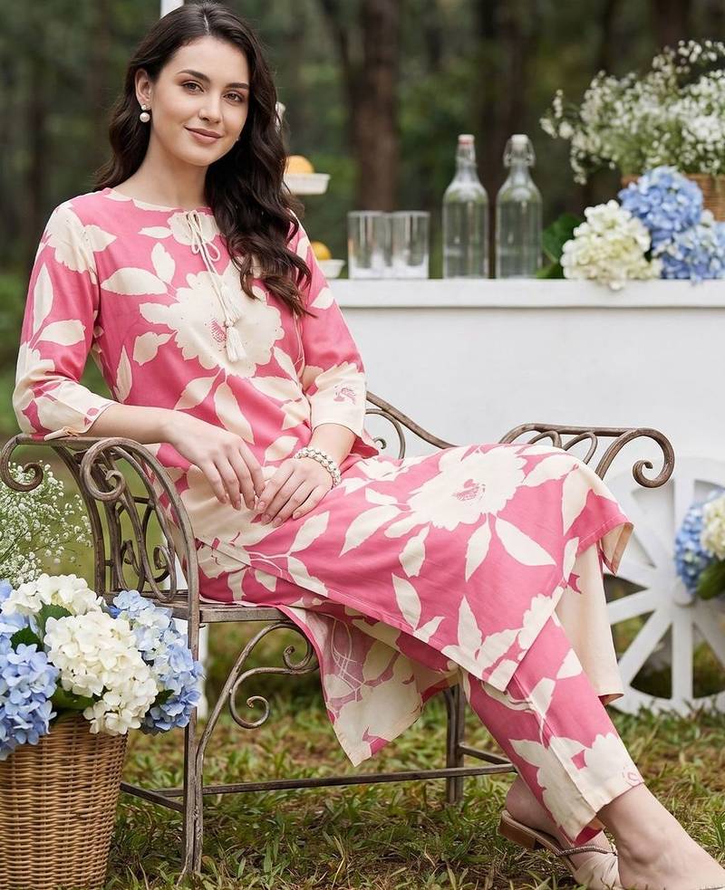 Women Floral Printed Regular Kurta with Palazzos