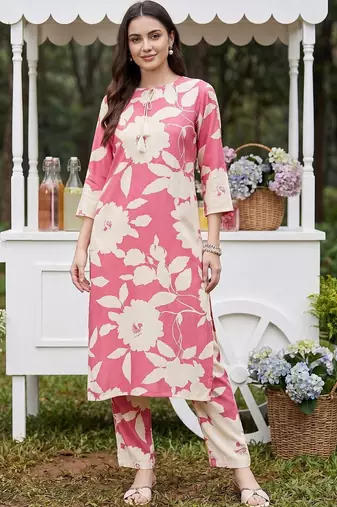 Women Floral Printed Regular Kurta with Palazzos