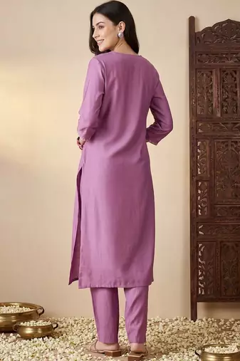 Women Ethnic Motifs Embroidered Regular Thread Work Kurta with Trousers