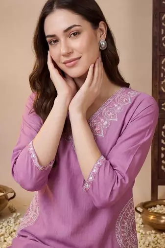 Women Ethnic Motifs Embroidered Regular Thread Work Kurta with Trousers