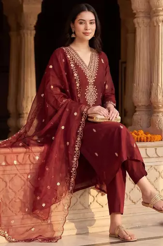 Women Ethnic Motifs Embroidered Regular Kurta with Trousers & With Dupatta