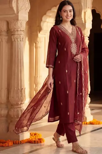 Women Ethnic Motifs Embroidered Regular Kurta with Trousers & With Dupatta