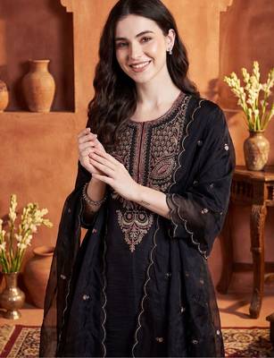 Women Ethnic Motifs Embroidered Regular Thread Work Pure Cotton Kurta with Trousers & With Dupatta 2