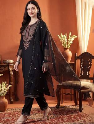 Women Ethnic Motifs Embroidered Regular Thread Work Pure Cotton Kurta with Trousers & With Dupatta 3