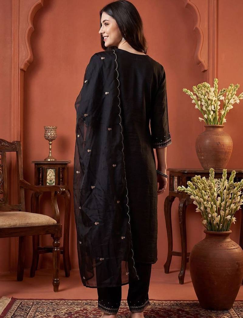 Women Ethnic Motifs Embroidered Regular Thread Work Pure Cotton Kurta with Trousers & With Dupatta