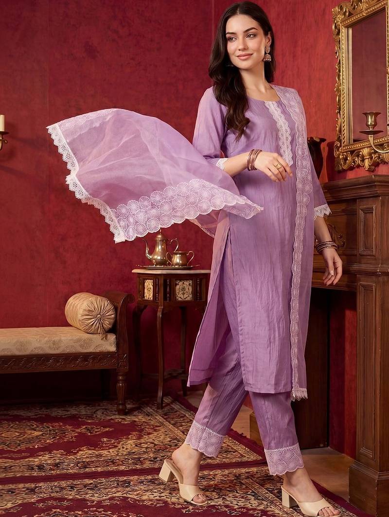 Women Regular Thread Work Kurta with Trousers & With Dupatta