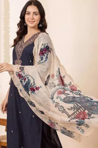 Ethnic Motifs Embroidered Regular Thread Work Kurta with Patiala & With Dupatta