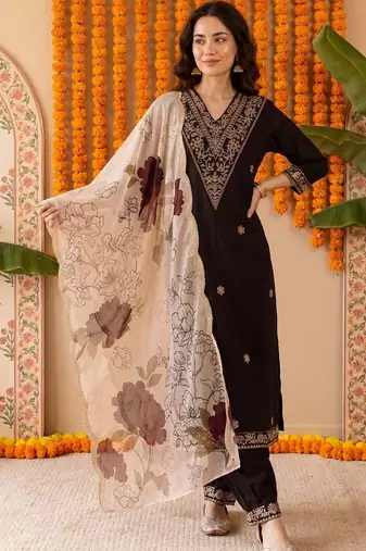 Women Floral Embroidered Regular Kurta with Palazzos & With Dupatta