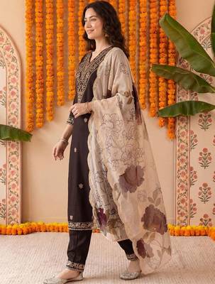 Women Floral Embroidered Regular Kurta with Palazzos & With Dupatta 4