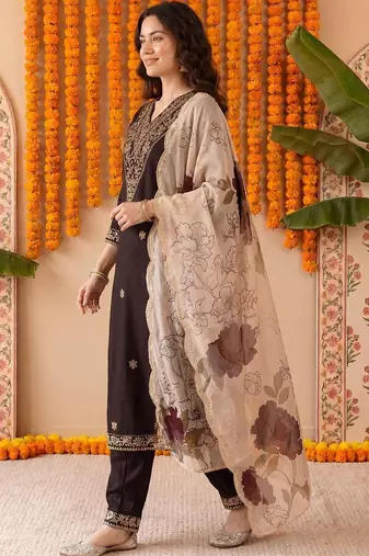 Women Floral Embroidered Regular Kurta with Palazzos & With Dupatta