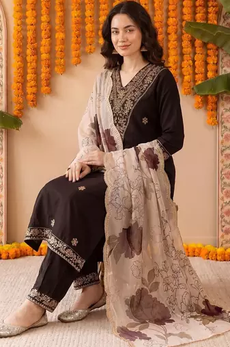 Women Floral Embroidered Regular Kurta with Palazzos & With Dupatta