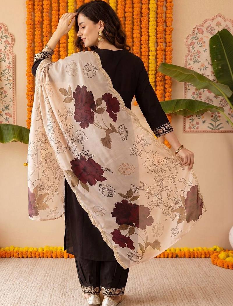 Women Floral Embroidered Regular Kurta with Palazzos & With Dupatta