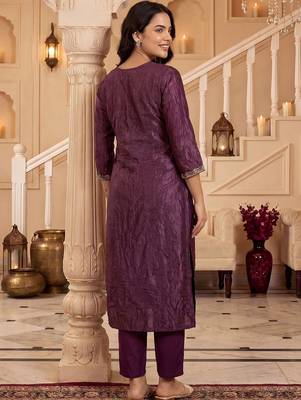 Women Ethnic Motifs Regular Thread Work Kurta with Trousers 4