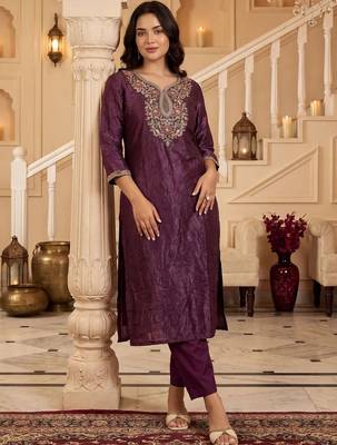 Women Ethnic Motifs Regular Thread Work Kurta with Trousers 6