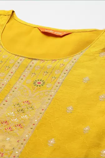 Women Floral Embroidered Regular Kurta with Trousers & With Dupatta