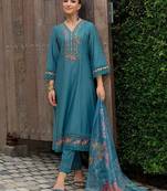 Women Floral Embroidered Regular Thread Work Kurta with Trousers & With Dupatta