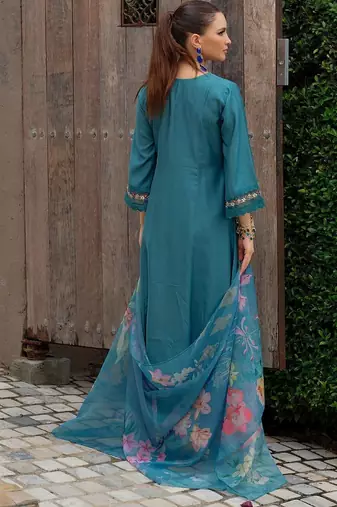 Women Floral Embroidered Regular Thread Work Kurta with Trousers & With Dupatta
