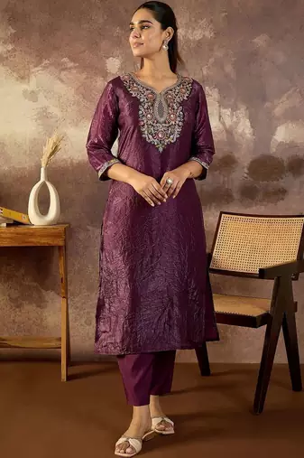 Women Ethnic Motifs Embroidered Regular Thread Work Kurta with Trousers