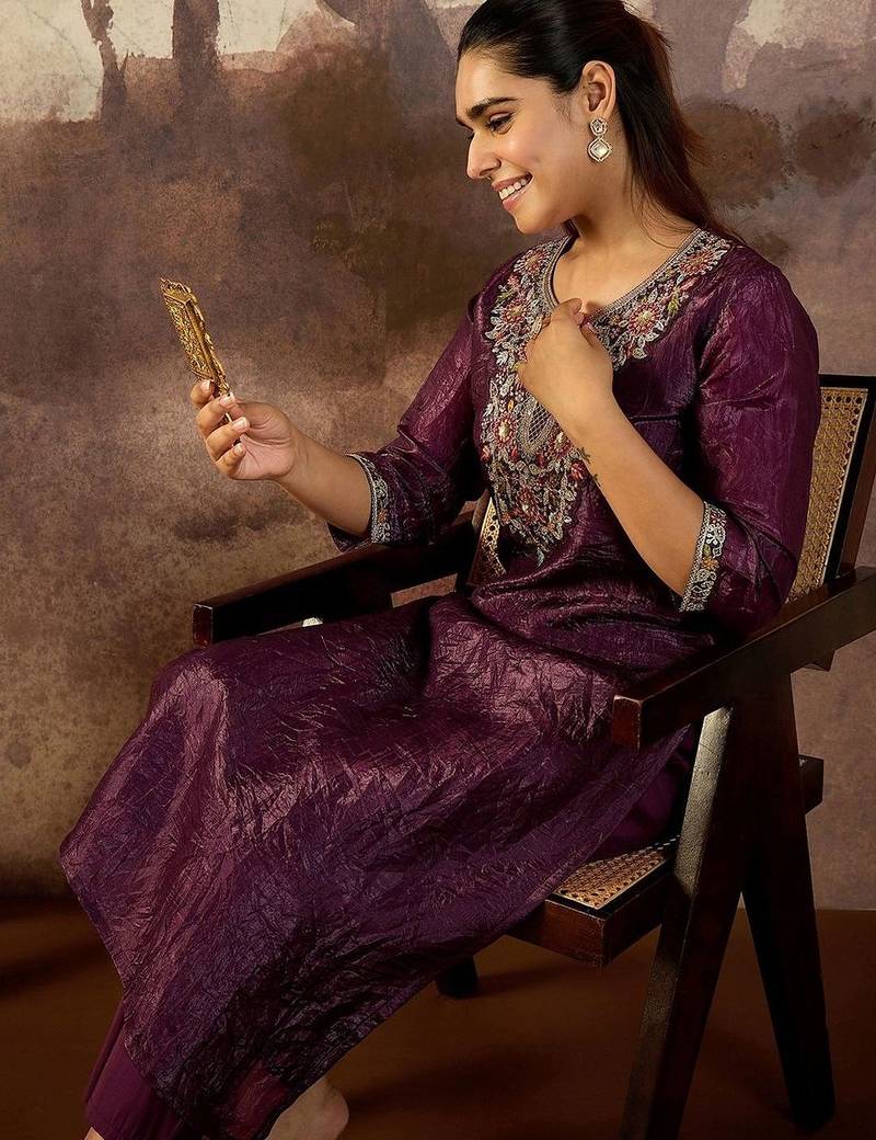 Women Ethnic Motifs Embroidered Regular Thread Work Kurta with Trousers