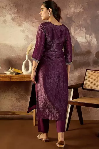 Women Ethnic Motifs Embroidered Regular Thread Work Kurta with Trousers