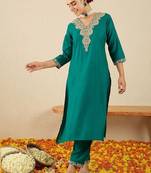 Women Ethnic Motifs Embroidered Regular Kurta with Trousers