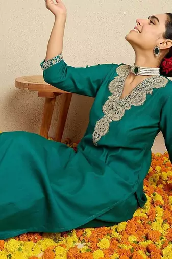 Women Ethnic Motifs Embroidered Regular Kurta with Trousers