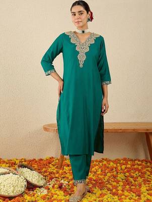 Women Ethnic Motifs Embroidered Regular Kurta with Trousers 5