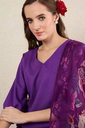 Women Floral V-Neck Kurta with Trousers & With Dupatta